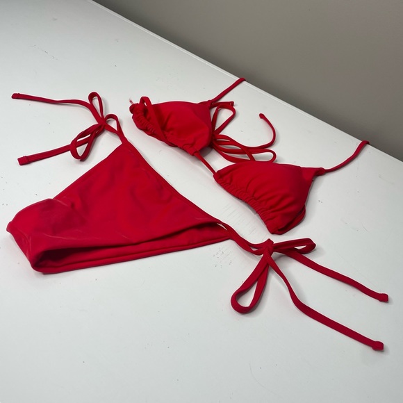 Target Red Bikini - Picture 3 of 5